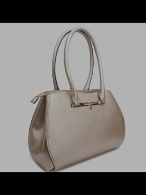 Ann Creek Women's 'Sente' Woven Accent Metallic Bag

.
